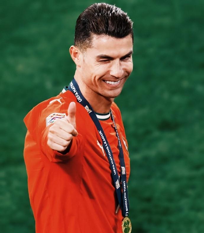 爱游戏体育官网关于C罗连续十五场比赛得分超过最后时刻胜出，TES不断突破！的信息