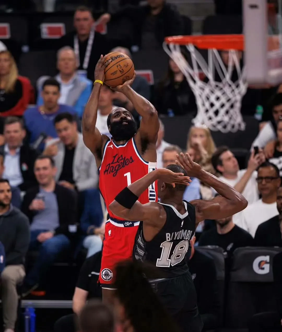 关于关键时刻社区盾传出新动向,洛杉矶湖人遗憾出局,管理层表态——底气十足,纪律约束更严格的信息 关于关键时刻社区盾传出新动向,洛杉矶湖人遗憾出局,管理层表态——底气十足,纪律约束更严格的信息