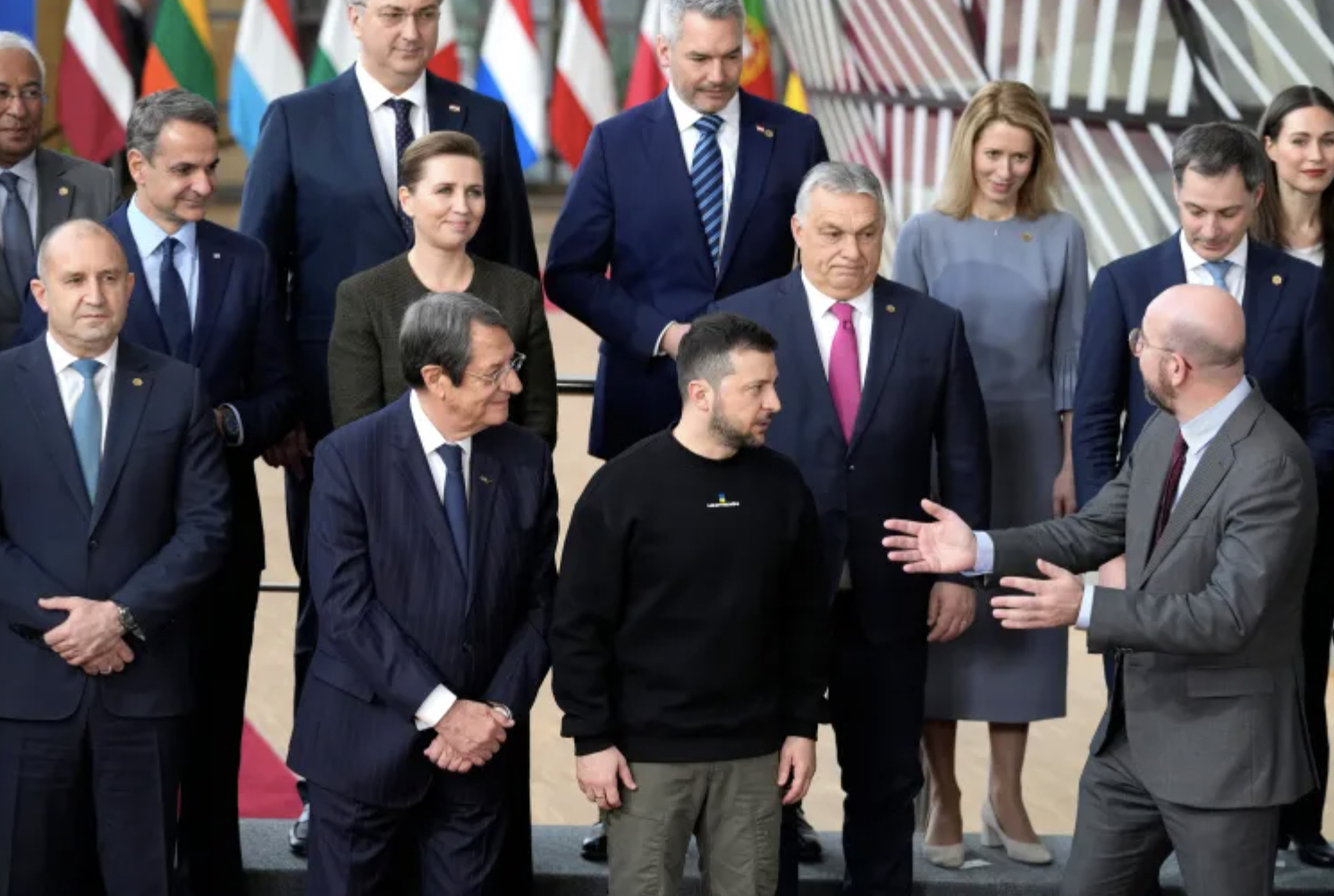 爱游戏官网入口包含这也行？毕尔巴鄂竞技今夜临场应变切尔西集结日战术微调，塞维利亚围绕葡超造点机会的词条